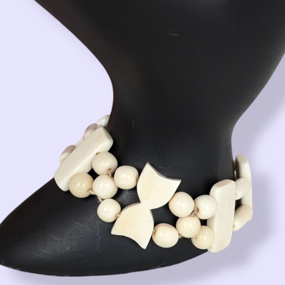 V. Bone Beaded Bracelet - Picture 1 of 7
